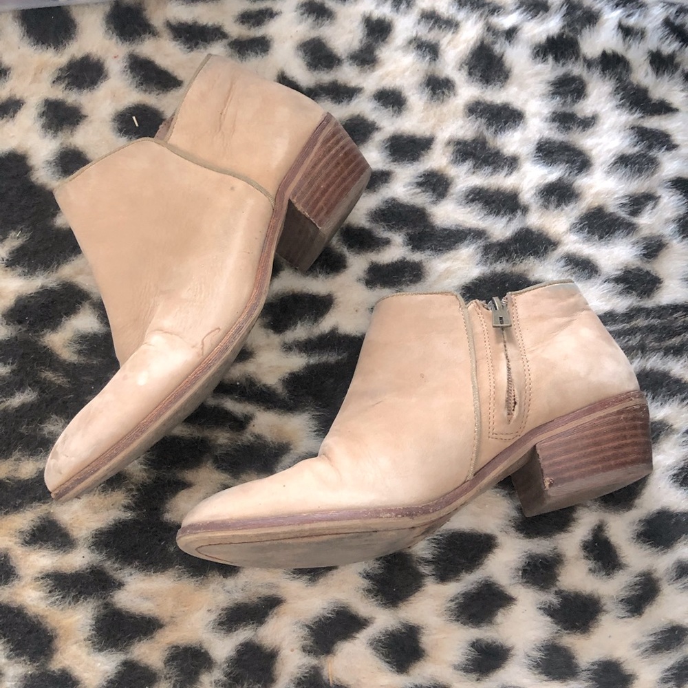 Sam Edleman suede tan boots 7.5 booties